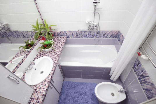 Сантехника для маленькой ванной комнаты: как рационально использовать пространство